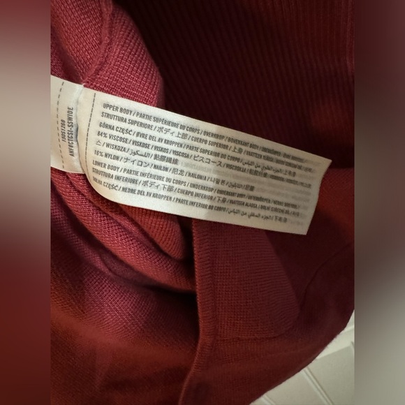 Abercrombie & Fitch Maroon Ribbed Long Sleeve Bodysuit - Picture 7 of 7
